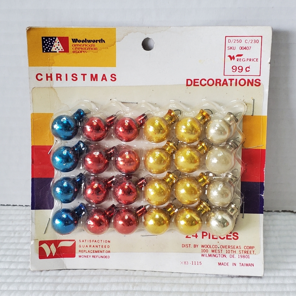 24 Pack New Tiny Plastic Christmas Ornaments Multi Colour Mini Small Woolworth